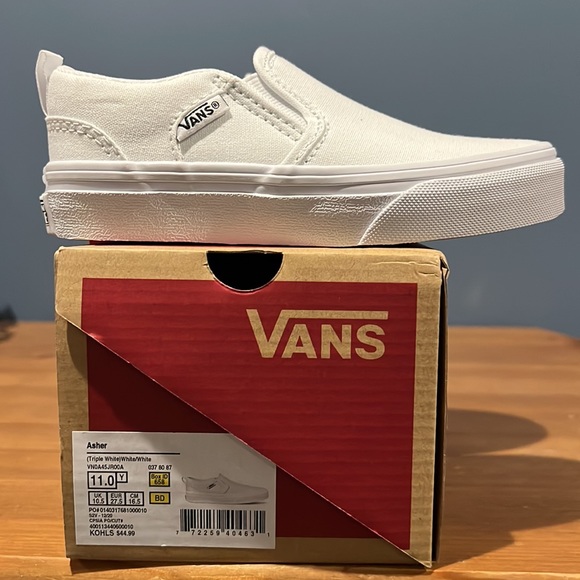 NIB White Vans - Picture 6 of 6